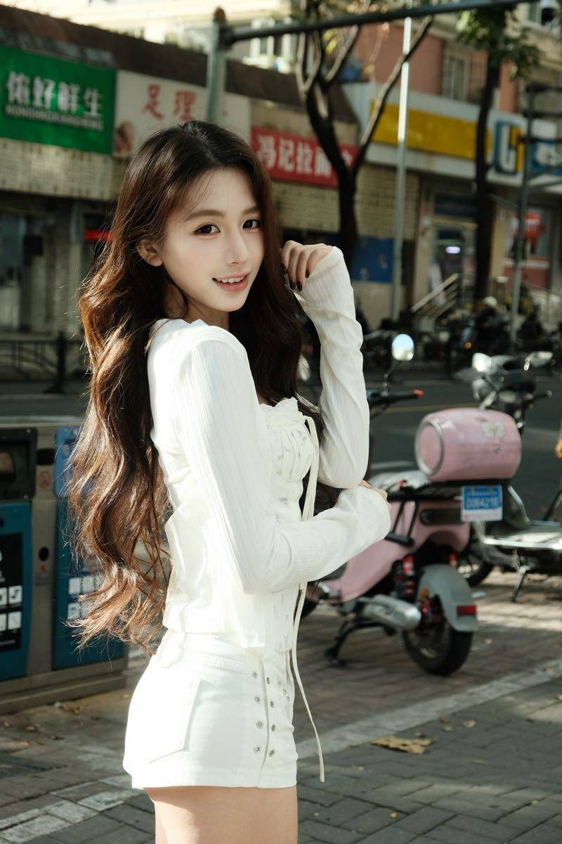 上海外围-福建高颜值女孩-生活照-1.jpg