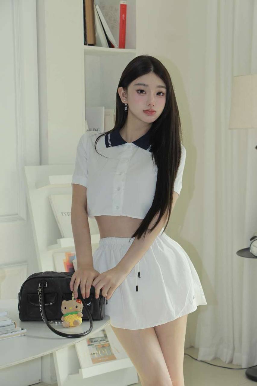 上海外围-网红款御姐-生活照-4.jpg