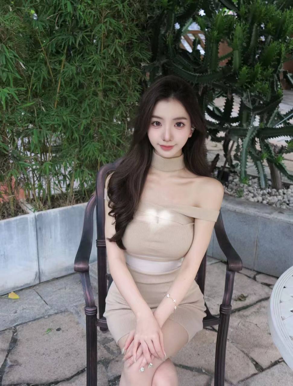 广州品质外围-高素质高谈吐大蜜-生活照-3.jpg