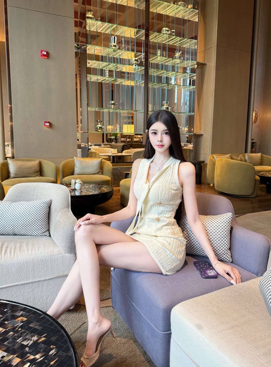 深圳外围-高情商御姐-生活照-1.jpg
