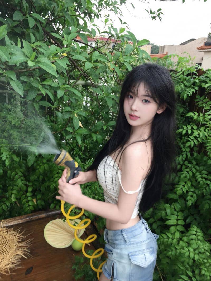 广州品质外围-清纯可人萝莉-生活照-3.jpg