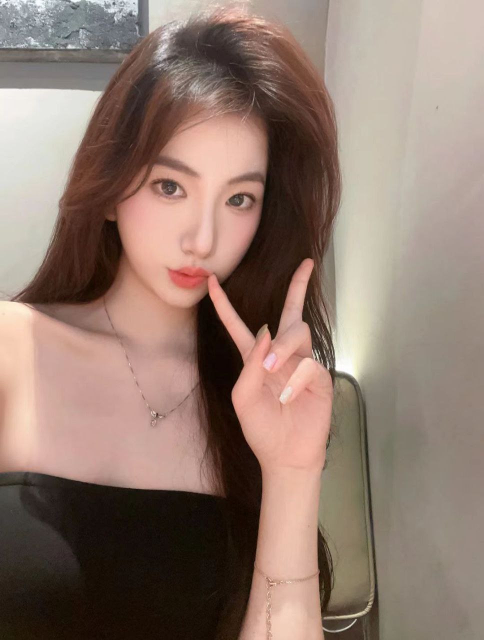 广州外围-品质新人纯欲大蜜