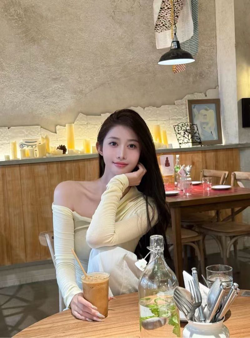 南京外围-清纯颜值女神