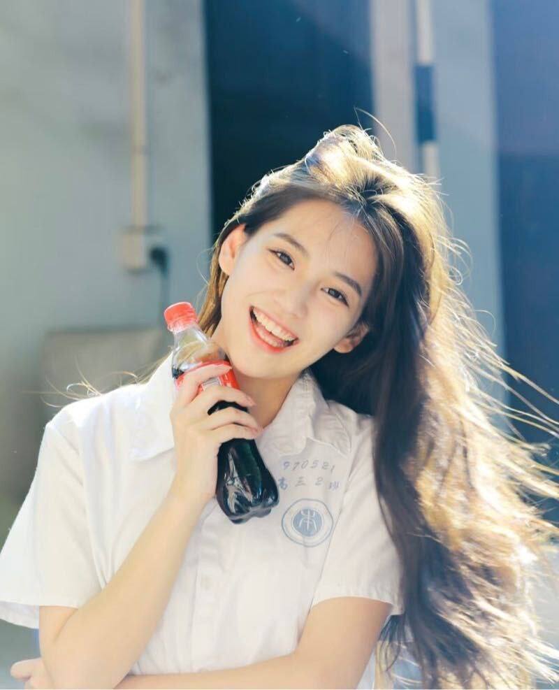  上海外围-港台混血小极品