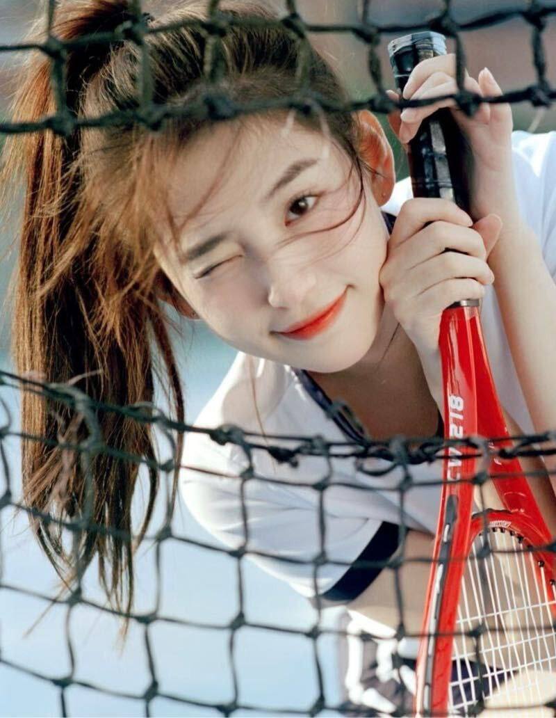  上海外围-港台混血小极品