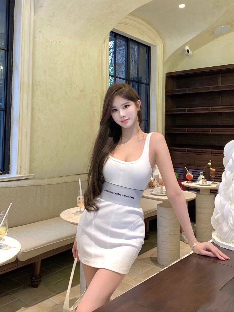 深圳外围-无瑕疵谈吐举止优雅大蜜