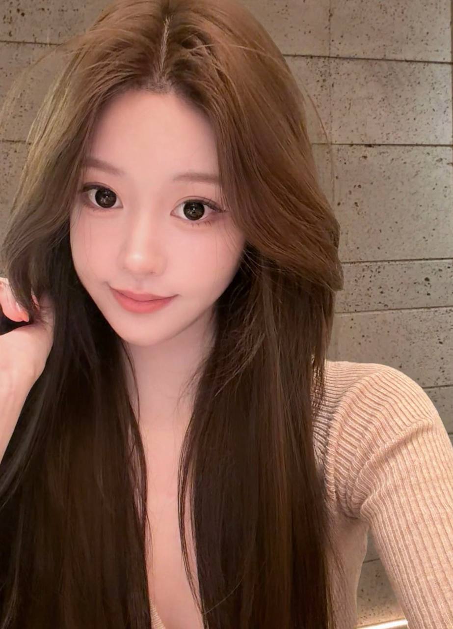 上海外围-肤如凝脂气质大蜜