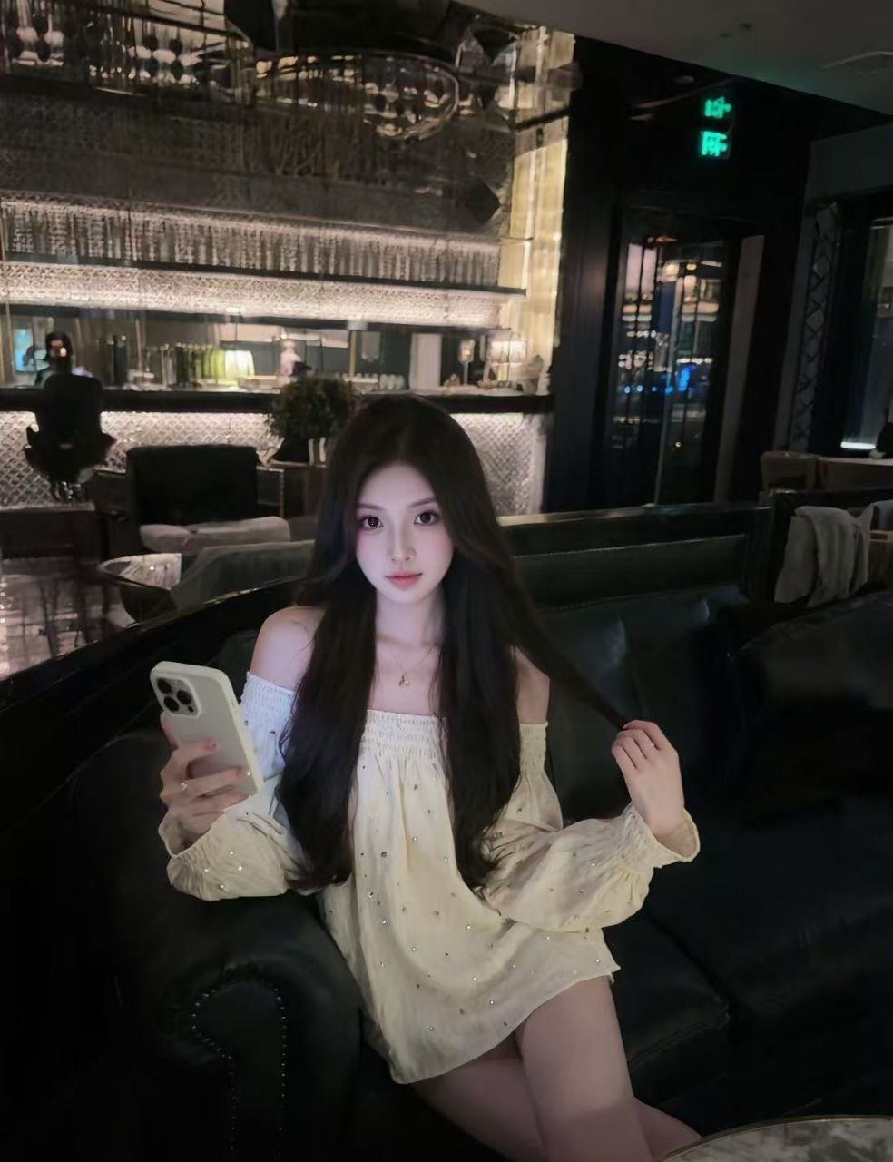 香港外围- 洋溢青春活力学妹