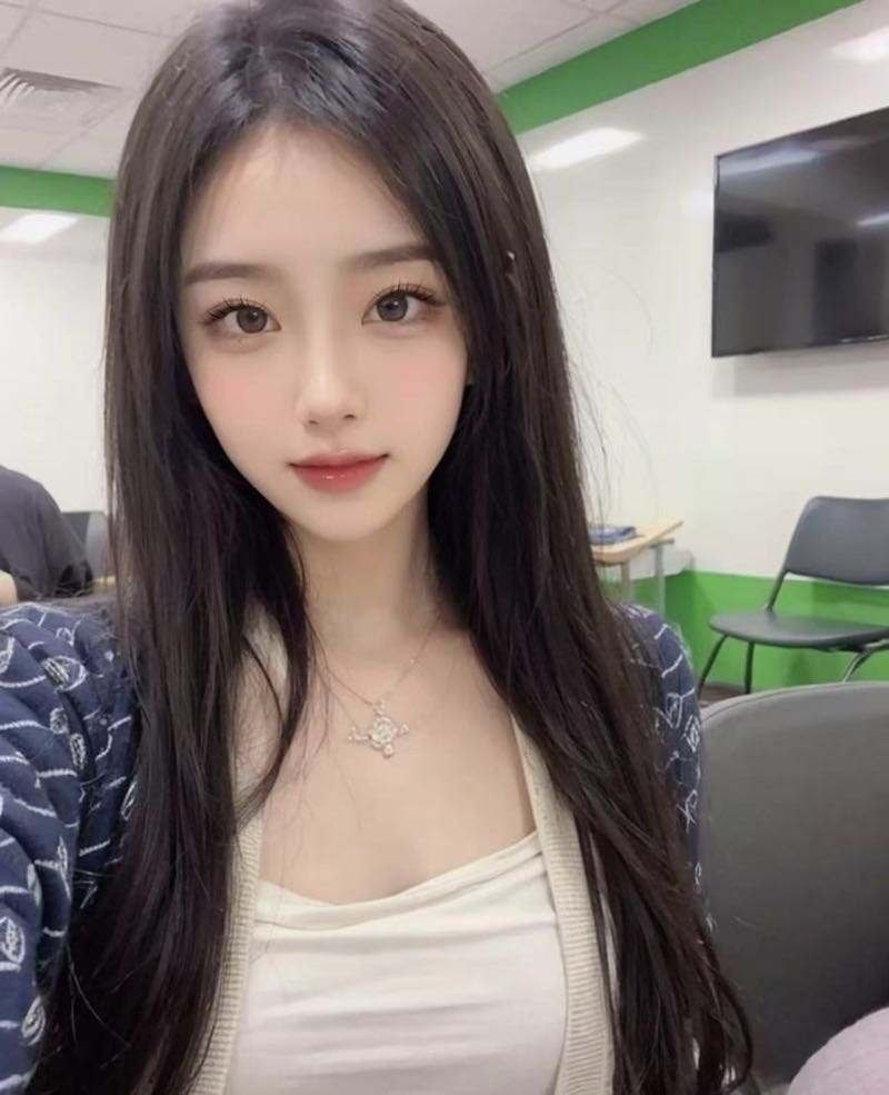 沈阳外围-03年初恋女友极品小白