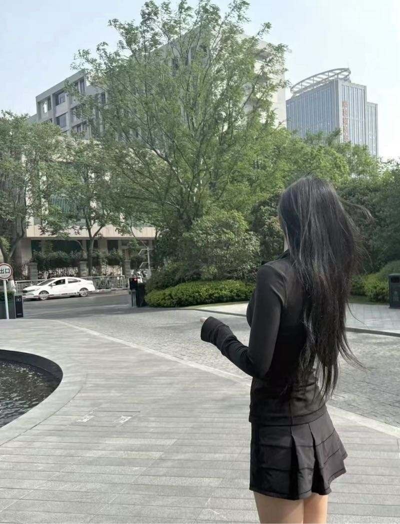 沈阳外围-03年初恋女友极品小白