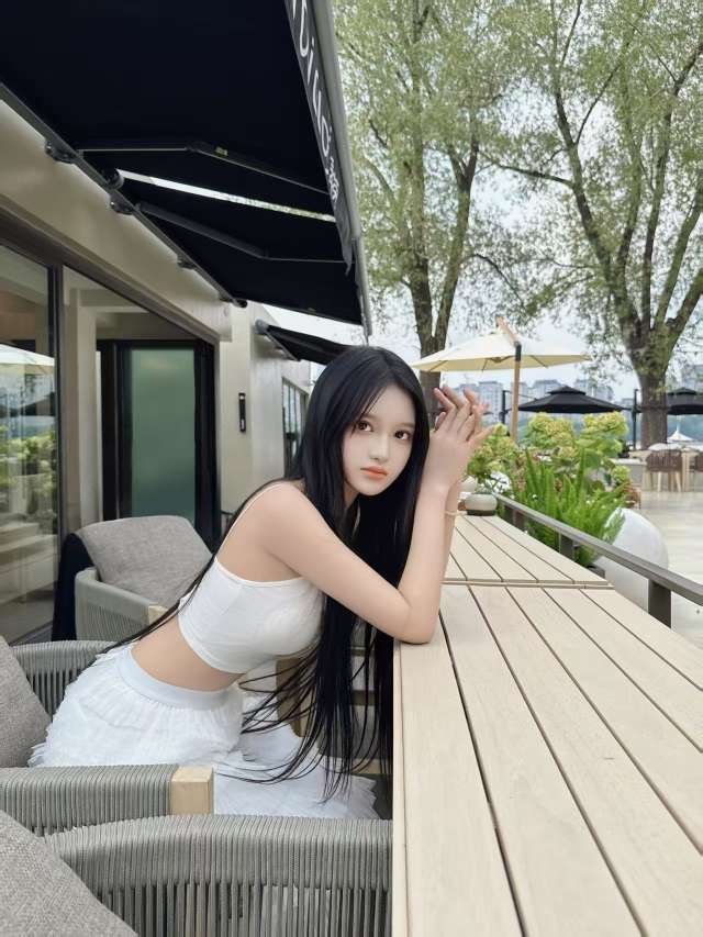 沈阳外围-05年新人极品白小纯