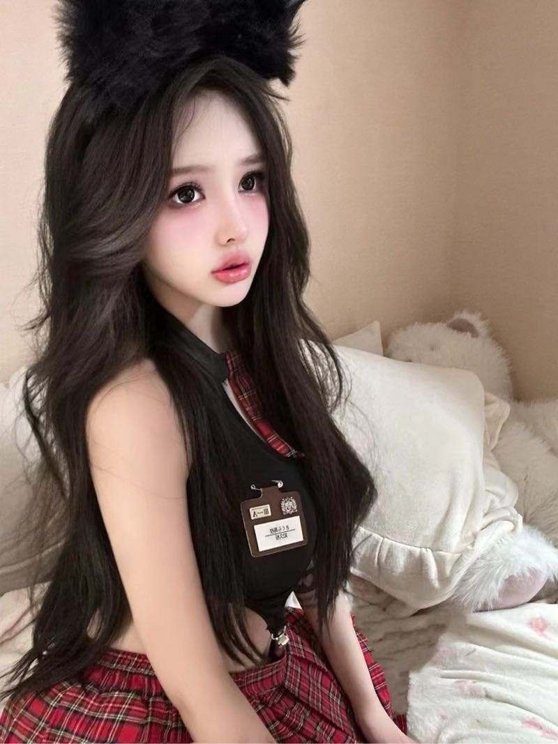 南宁外围-皮肤白皙小女友