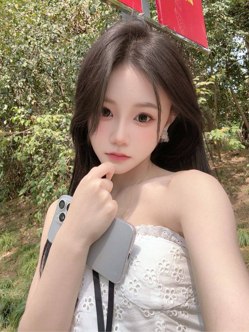 南昌外围-清纯又带点性感学妹