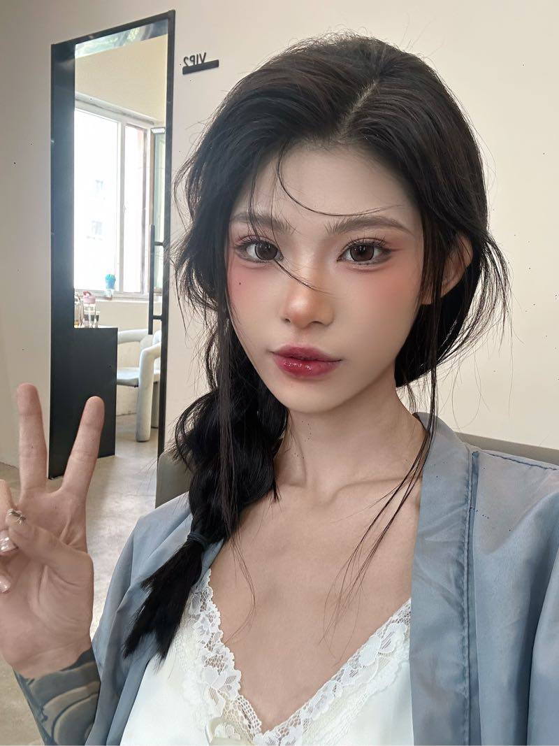 重庆外围-五官立体魅惑勾魂