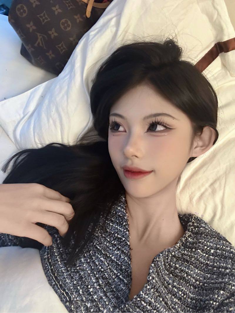 重庆外围-五官立体魅惑勾魂