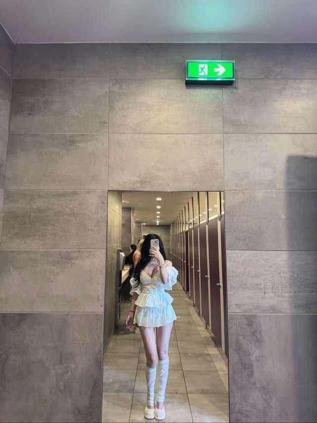 北京外围大圈-马甲线蜜桃臀顶级女友