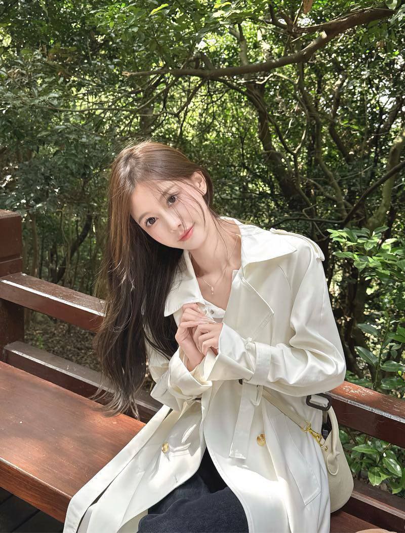 香港外围-蜜桃初熟-05年学生嫩妹