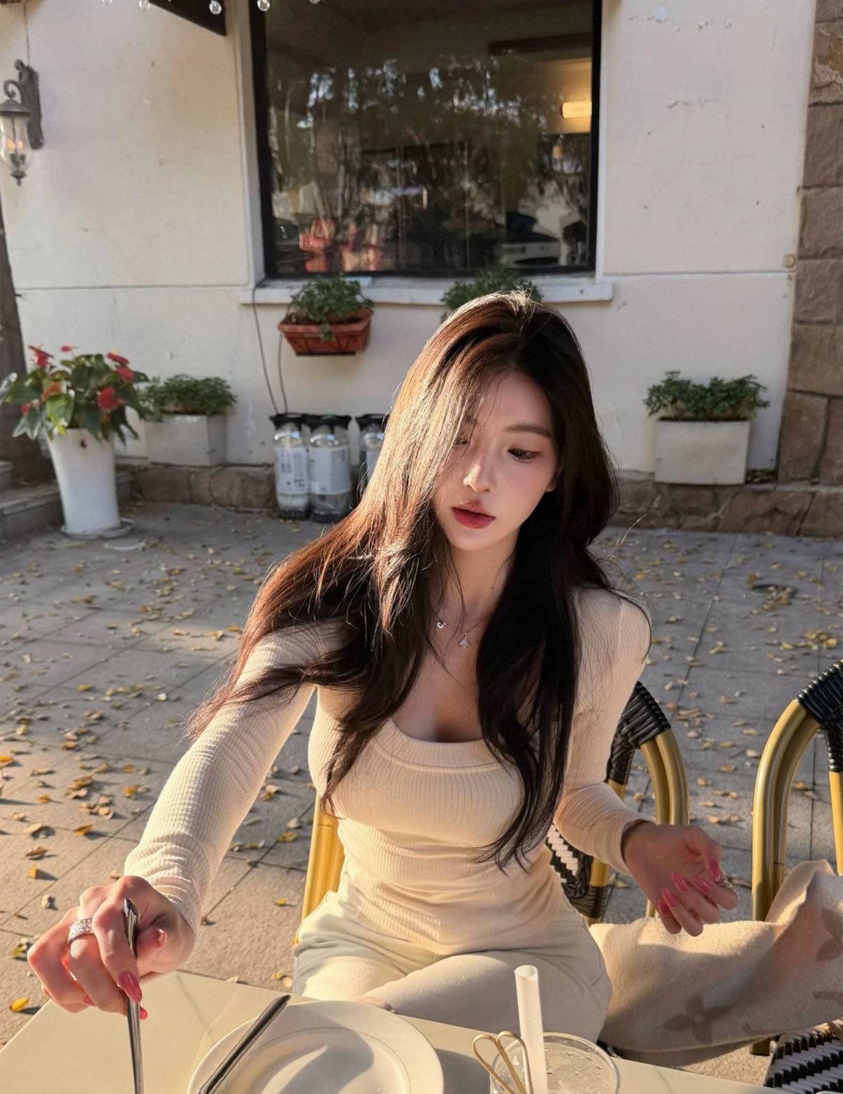 上海外围-清纯御姐模特兼职