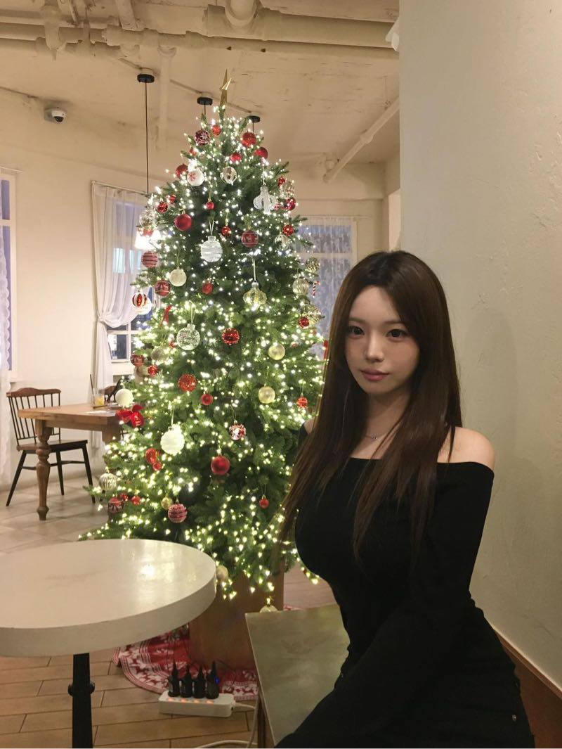 广州外围大圈-清纯大白花气质学生兼职