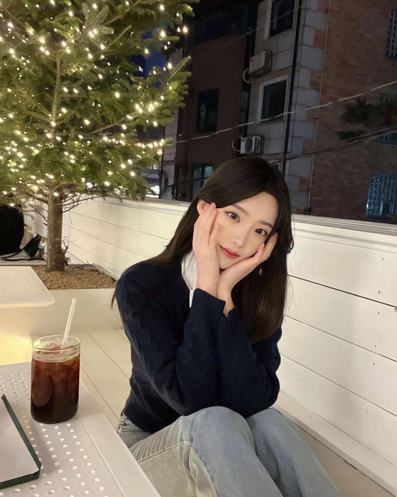 广州外围大圈-清纯大白花气质学生兼职