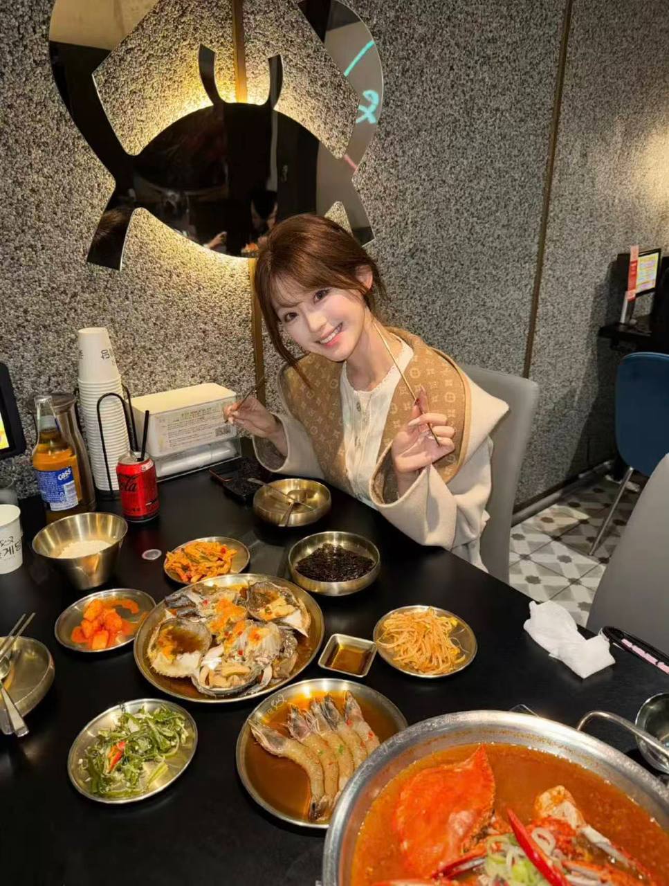 深圳外围-紧致会夹会吸馒头穴学妹