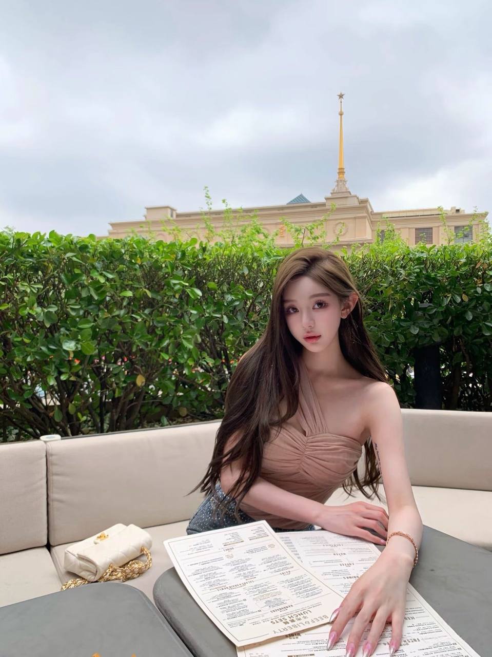 深圳外围大圈-03年音乐生爱笑女孩