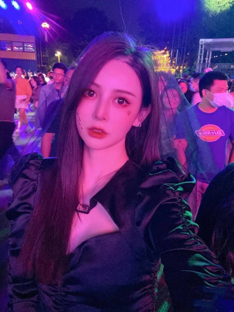 上海外围-温柔如水皮肤细腻御姐