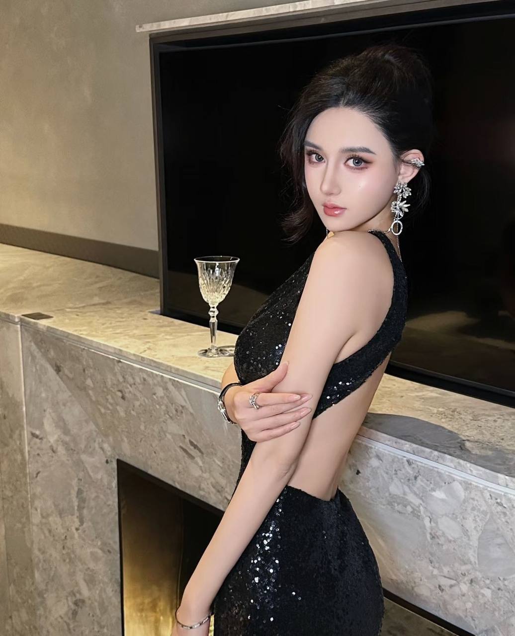 北京外围大圈-中俄混血御姐