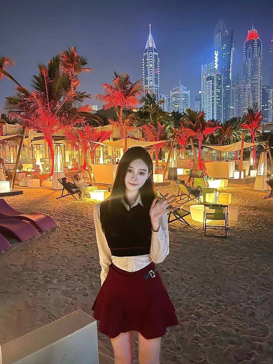 上海外围-04年冷白皮身体柔软