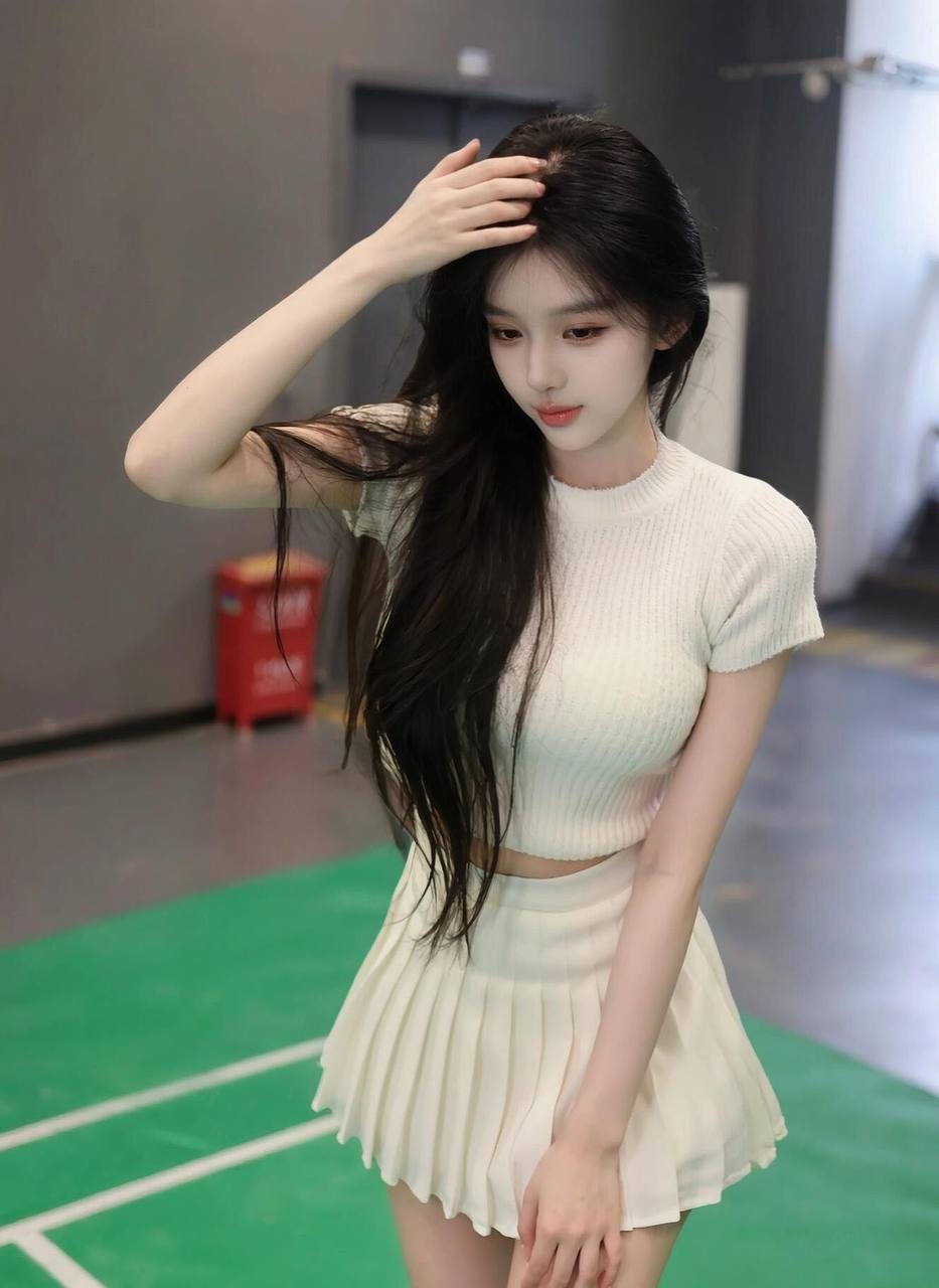 上海外围-04年高学历台湾妹网红主播