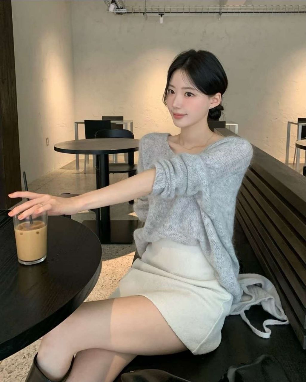 上海外围-气质大蜜肉感女友fee