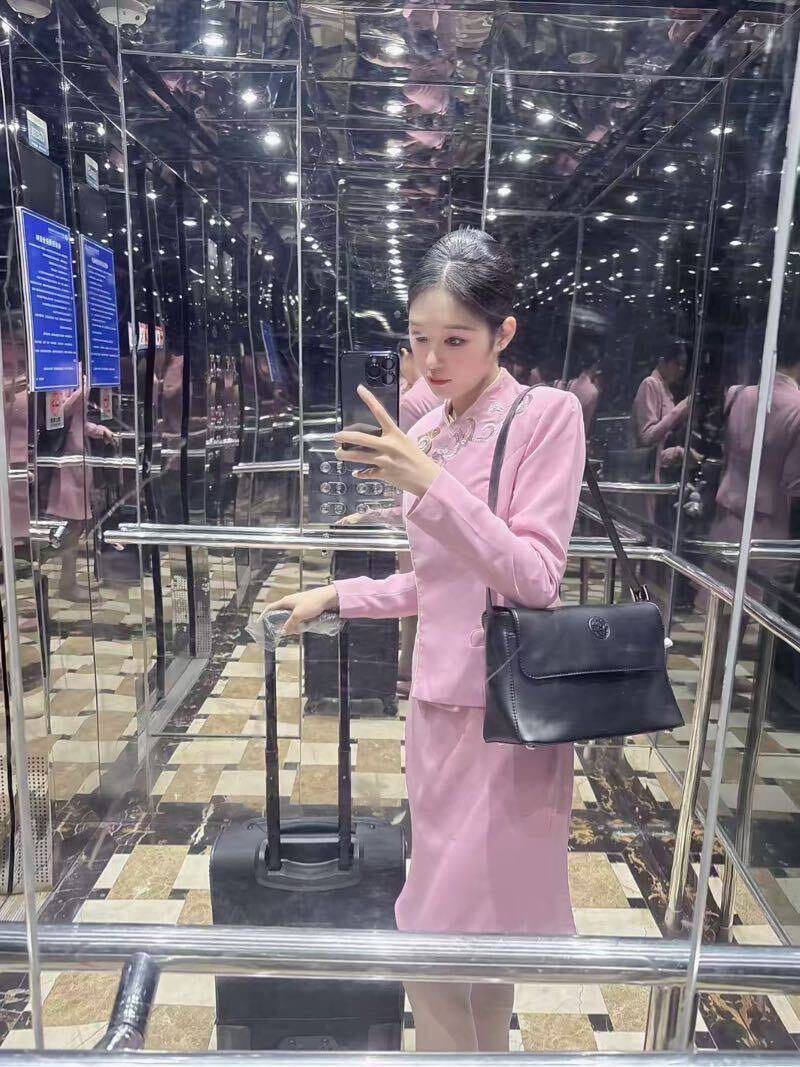 深圳外围-清纯气质天花板空姐