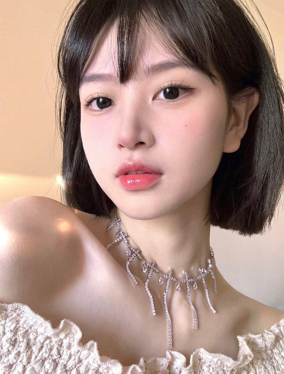 上海外围-甜美女友感在读学妹