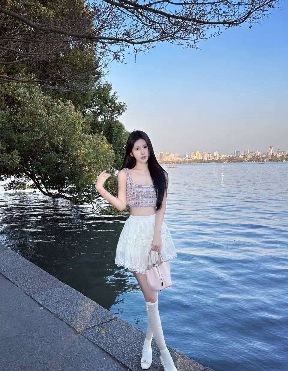 深圳外围-热情知性温柔性感新人