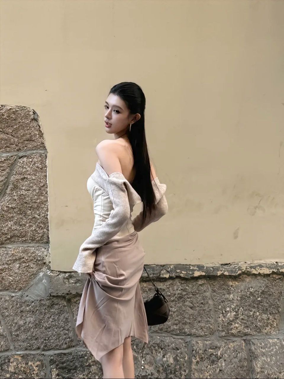 深圳外围-高挑气质鲜嫩多汁大蜜