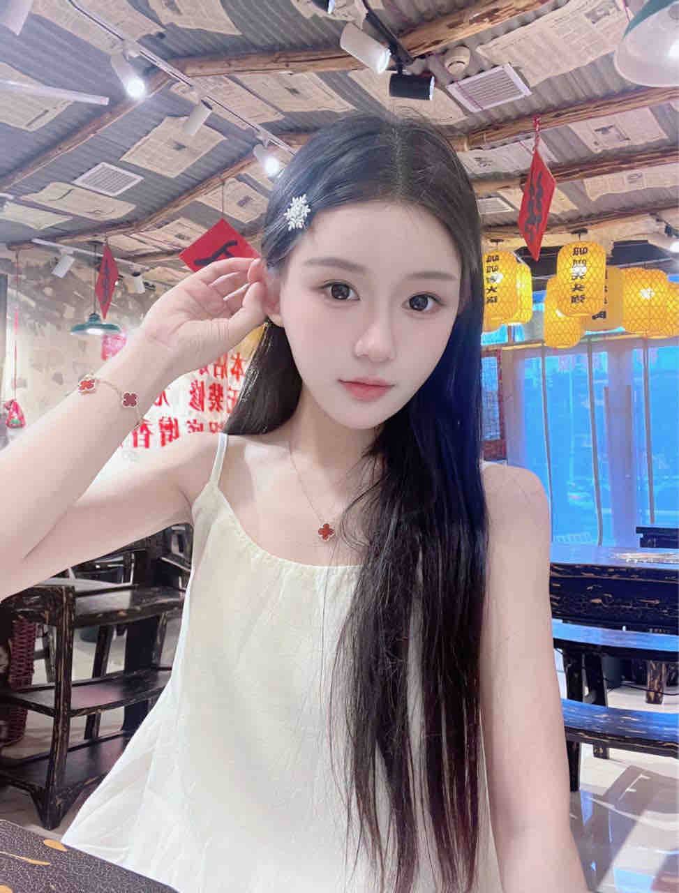  北京外围大圈-新疆汉族女孩-艺术生