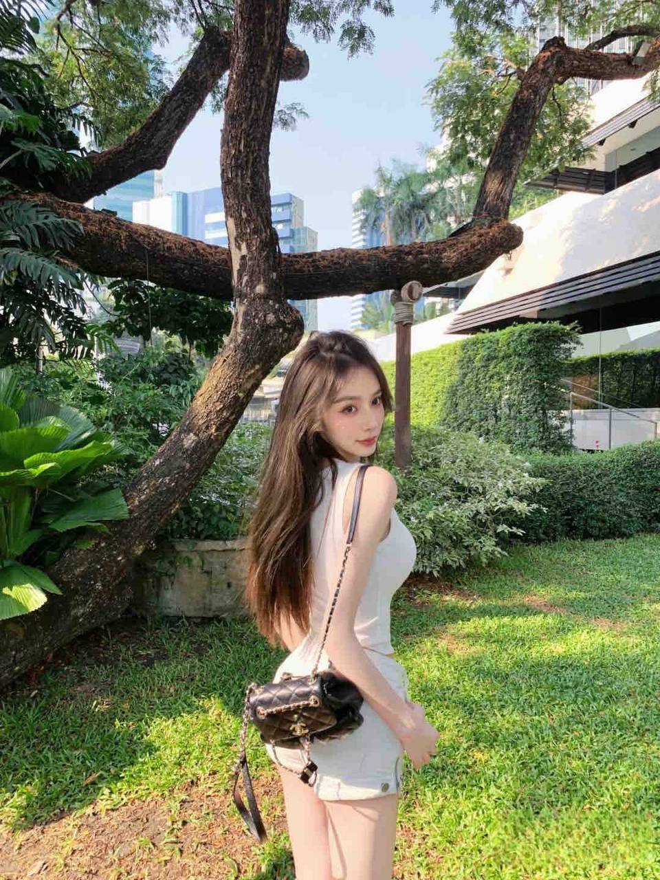 杭州外围-街拍女孩