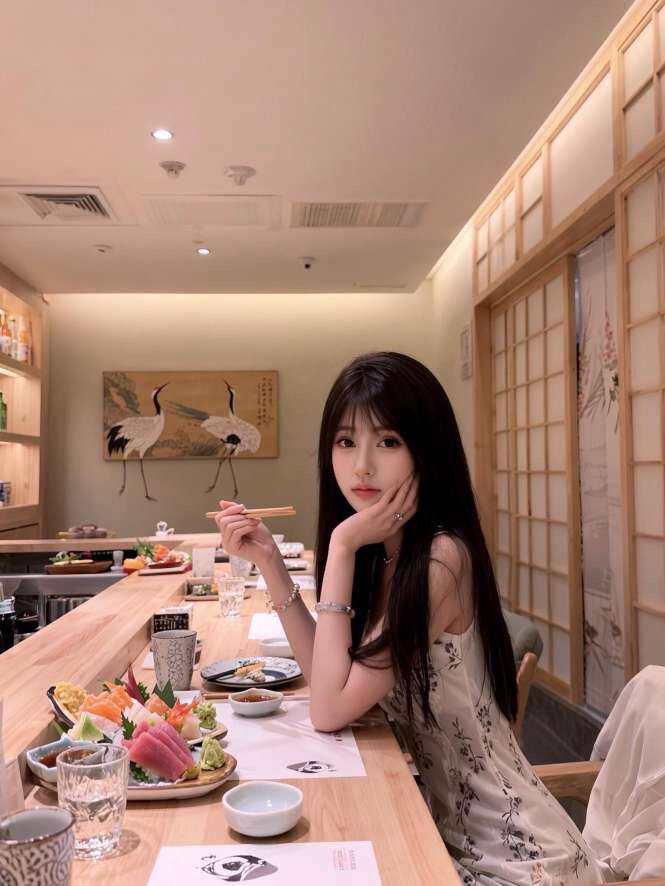 北京外围大圈-传媒大学小虎牙清纯校花