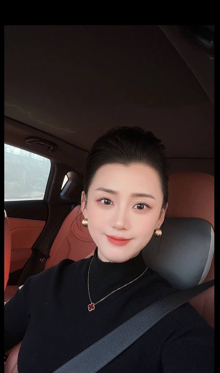 香港外围-南航空乘极品天菜