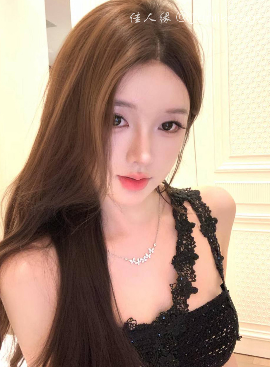 广州外围大圈-清冷系名媛新秀