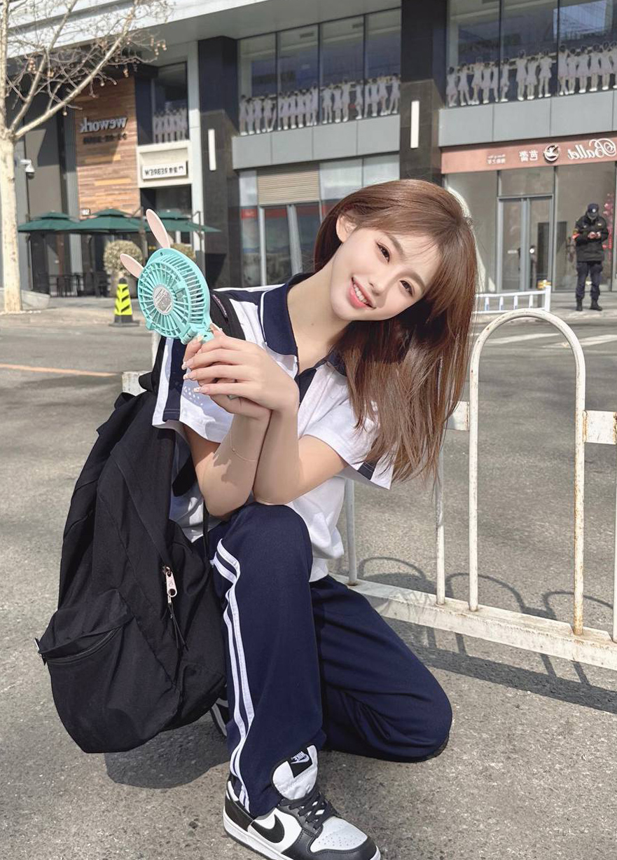 深圳外围-清纯系乖巧女生