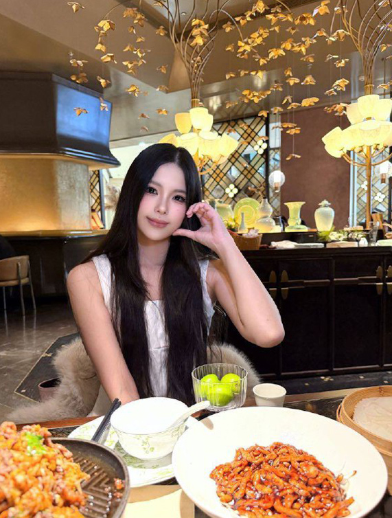 上海外围-05年宝藏女孩