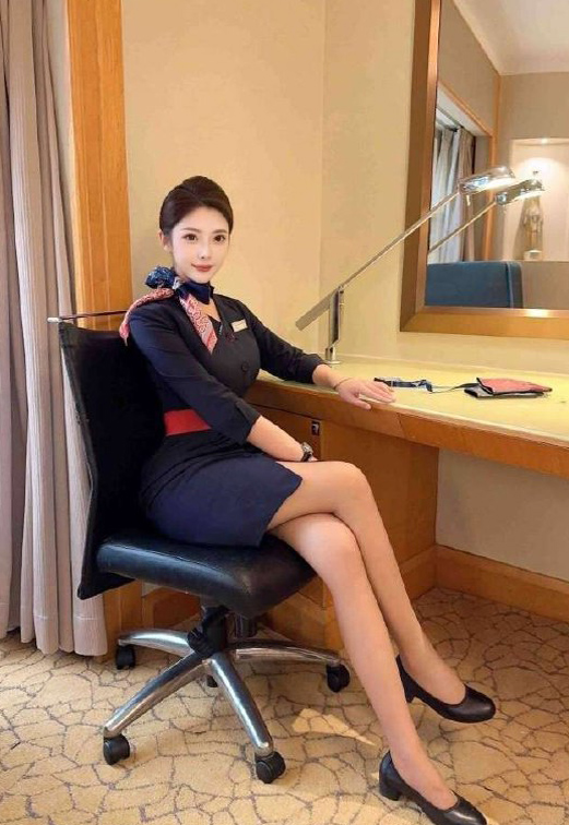 南京外围-东航空姐