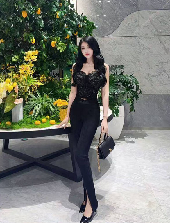 长沙外围-风骚大蜜，极品模特