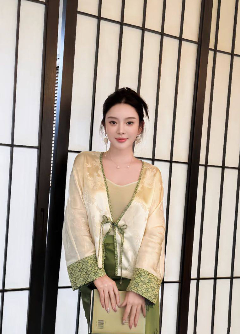 杭州外围-极品模特-纯欲新人