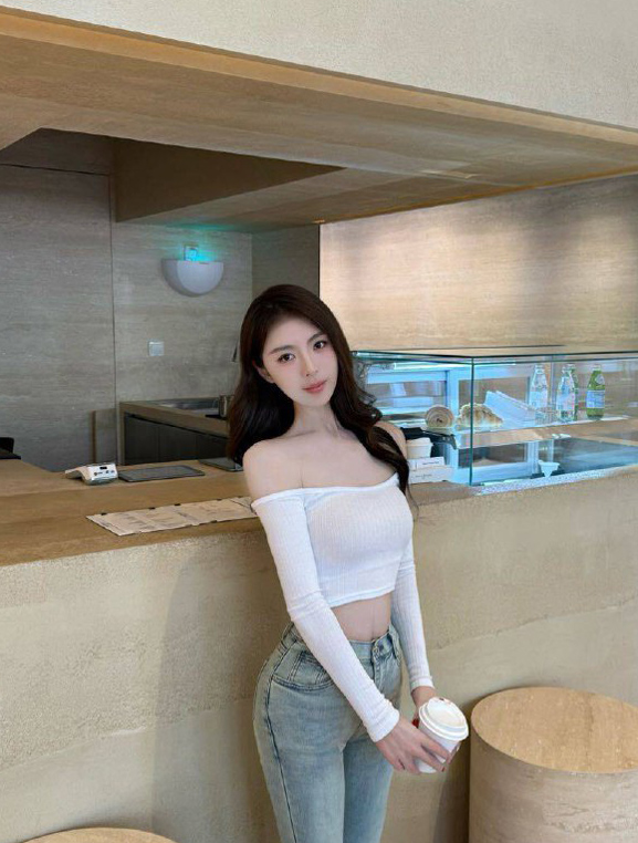 杭州外围-纯天然美女-上门服务