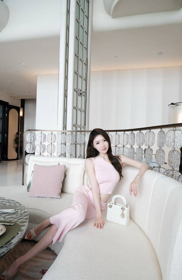 杭州外围-纯天然美女-上门服务