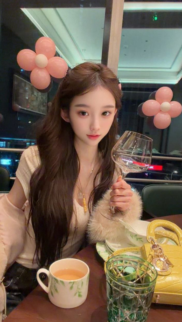 南京外围-清纯洋气网红