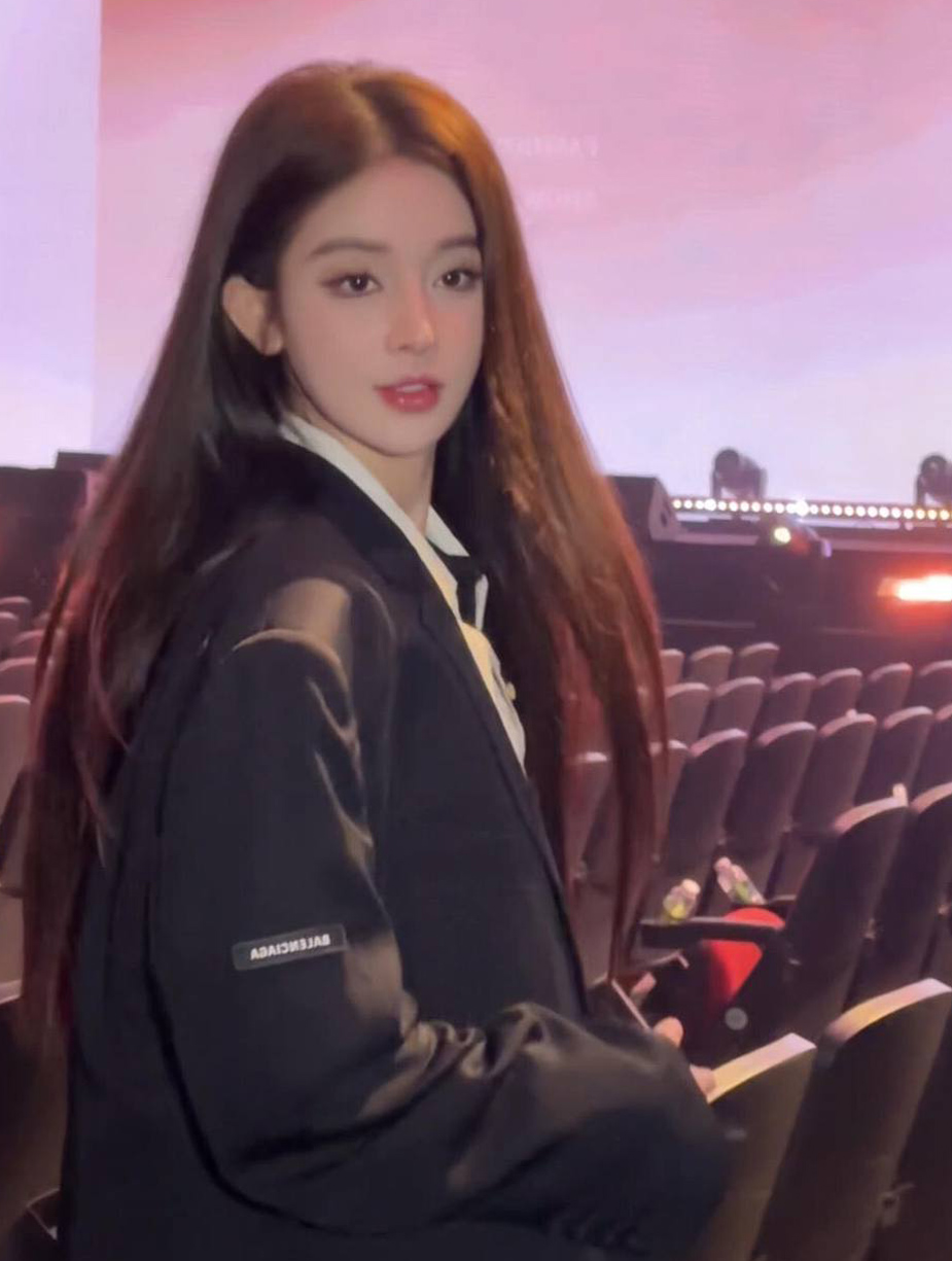 上海出差同城交友 上海异地出差交友 上海短期社交 上海出差期间社交 上海出差同城交友聊天 上海本地情感交 ...