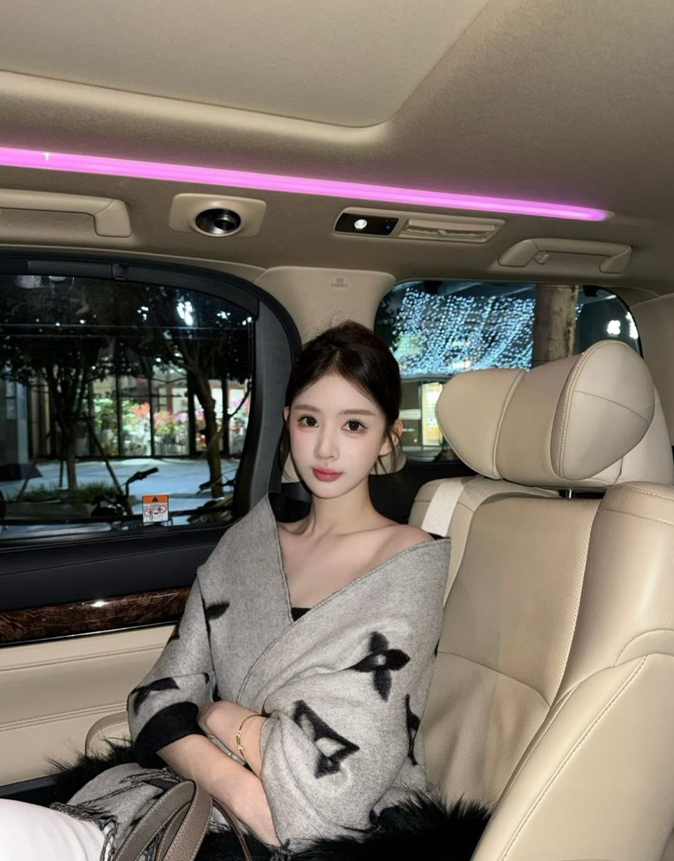 香港绿茶 香港名嫒 香港陪跑嫒 香港陪练嫒 香港商务应酬 香港救场女生 香港高颜值女生 香港租女友 香港行酒 ...